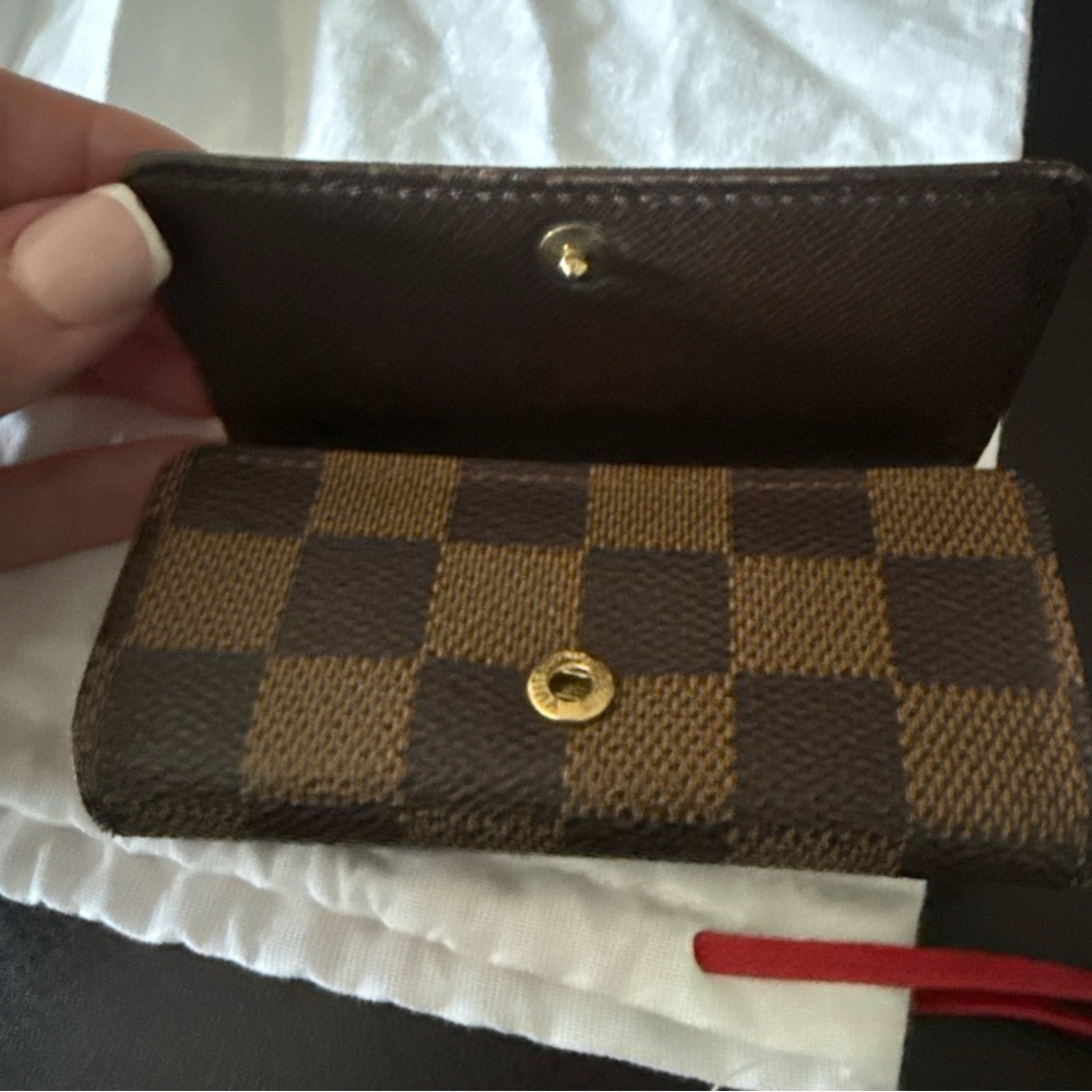 Louis Vuitton Damier Ebene Canvas 4 Key Holder